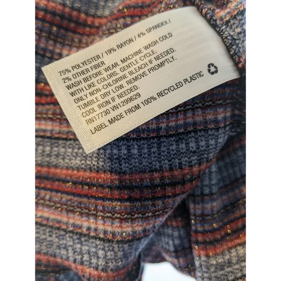 Lettuce Edge Mock Neck Shirt Art Class XL Striped Red Metallic Pullover Ruffle - Picture 6 of 8